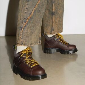 DR MARTENS WOODARD GRIZZLY LEATHER LOW CASUAL BOOTS
